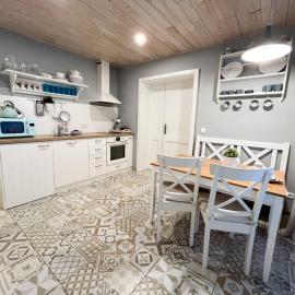 Venkovský apartmán، فندق في ستوشيتس