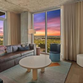 Katy at the Rainey District Upscale Austin Condo, hotel en Austin