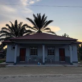 Homestay Lot 9333 Inn, hotel a Gerisik