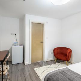 Sleek Contractor Stay and Holiday Let - Sleeps 2
