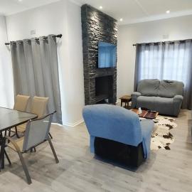 Dinas Accommodation House Oranjemund، فندق في أورانجيموند