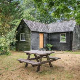 Viesnīca Lodge in New Forest with garden pilsētā Breamore