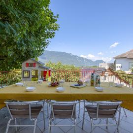 Le Gîte La Pierre Pons - vue montagne, hotell sihtkohas Voglans