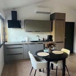Studio climatisé confortable et calme, hotel i Pampelonne