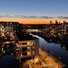 Luxury Harbour View Apartment with direct elevator acces to secured underground parking, free for 28 nights or more