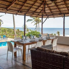 Ventos do Mar Lodge، فندق في إنهامبان