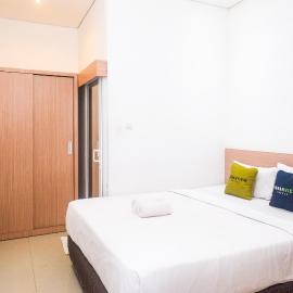 Urbanview Hotel Syariah Hapsari YIA, готель у місті Джок'якарта