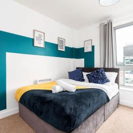 2 Bedroom Apartment with 4 Single Beds and Gated Parking, Sheffield