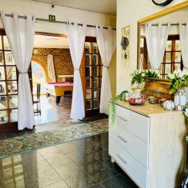 B and G Haven, hotel in King Williamʼs Town
