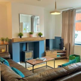 Your ideal 3-bedroom home to stay in Leyland, hotelli kohteessa Leyland