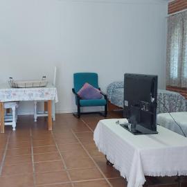 Habitación,Piscina y Jardín, hotel in Azuqueca de Henares