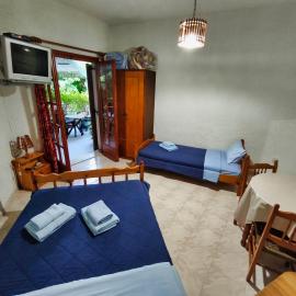 Akrata Golden Beach House 3, hotel a Aíyira
