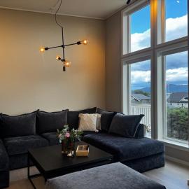 Modern apartment, large terrace free parking and Wallbox