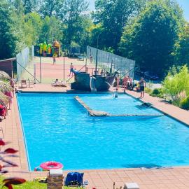 Spa Hotel Podlesí - Walldorf a Pohádková vesnička, hotel in Podlesí