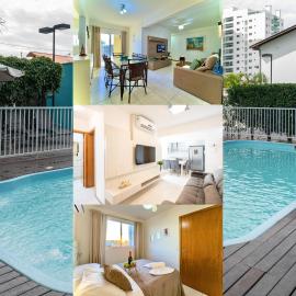Apto em Barra Velha 340m da PRAIA com SACADA com CHURRASQUEIRA, AR CONDICIONADO WI-FI, PISCINA, PORTARIA 24h, ACADEMIA MINI MERCADO e vaga de GARAGEM