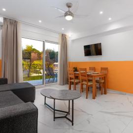 Saffron Apartment - Hellenic Apartments Avlona