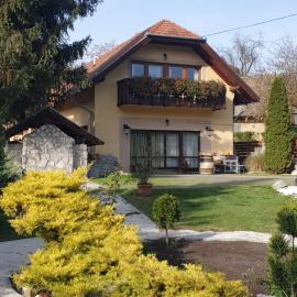 LeVadászLak, Hotel in Szekszárd