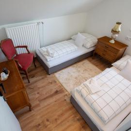 Villa Vintage Room B 106, Hotel in Tomášikovo