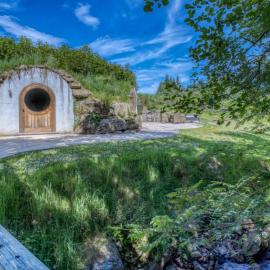 The Warren - Hobbit House and Hot Tub at Loch Tay, Hotel in Lawers