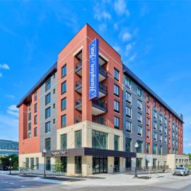 Hampton Inn & Suites Omaha Un Medical Center Area, hotel u gradu 'Omaha'