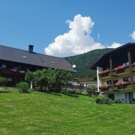 Pension & Ferienwohnung Sonnleiten, Hotel in Gnesau