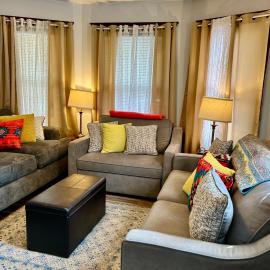 Cozy First Floor Apartment, отель в городе Чикопи