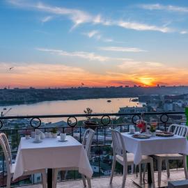 Big Urban Stay Taksim &With Sea Vıew, hotel in Istanbul
