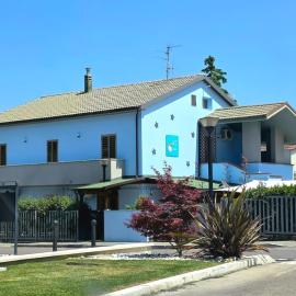 B612 bed & breakfast APPARTAMENTO Piccolo Principe, hotel em Manoppello