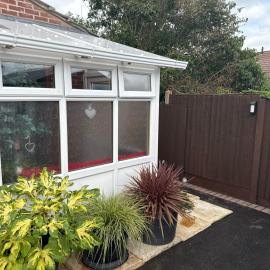 16 BENTLEY ROAD - Uttoxeter, ENTIRE HOLIDAY HOME, COSY ACCOMMODATION launched deform remainder