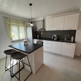 NEW Apartment Ema II，弗尔的飯店