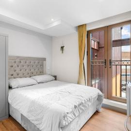 Ensuite Double Godino Hotel by Ilford Station