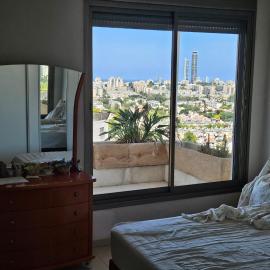 Holon Guest House Private Rooms, hotel em H̱olon
