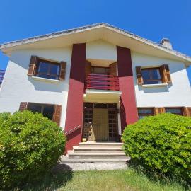 Ezemil Etxea, hotel in Lumbier