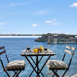2 BR - Above sea - Beachfront, hotel di Águilas