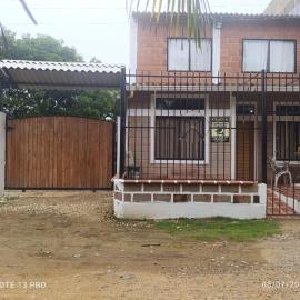 Cabaña frente al mar: Necoclí şehrinde bir otel