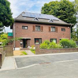 Cozy House, Hotel in Pulheim
