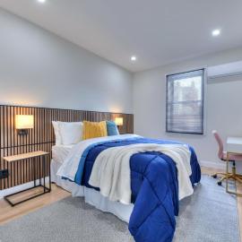Stylish Condo AC Wi-Fi Westmount Smart TV, Hotel in Montreal