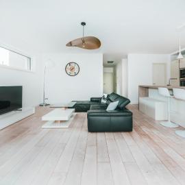 Modern 2 Bed with Garden - Bridel, hotel em Bridel