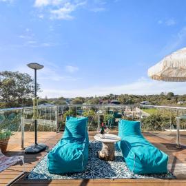 Epic Rye Penthouse with Bubble Dome & Amazing Views!, hotel en Rye