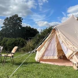 Bell Tent 4m and 7m Fossewold Cotswold Camping, hotel a Moreton in Marsh