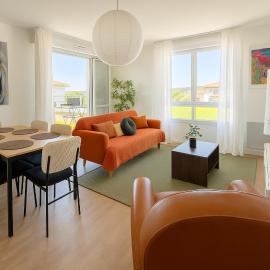 Calme & spacieux - 6 pers, parking privé, métro 5min direct centre-ville, checkIn autonome, wifi- idéal sejour pro, touristique, entre amis ou famille
