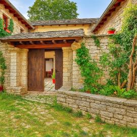 Archontiko Rapti Stone Traditional House