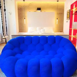 Le Nuage - Hypercentre - Luxe Suite Spa & Gaming, hotel v destinácii Troyes