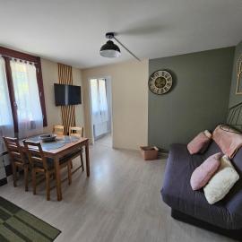 Appartement 1-4 personnes, Résidence "Le Belouga", hotel in Le Mont-Dore