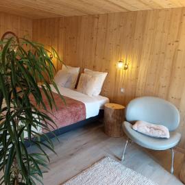 Au Mont Chablis, hotel i Champagnole