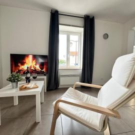 M 102 Studio calme et chaleureux proche Metz, Hotel in Woippy