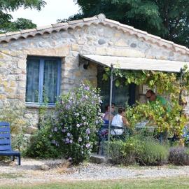 Maisonette #17, 4 Pers, Domaine De Ribiere, hotel in Grospierres