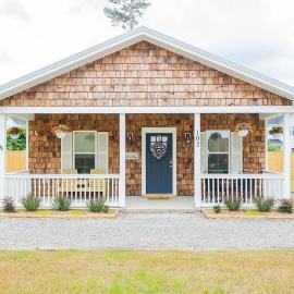 Pet Friendly Cottage Near Historic Downtown & ILM