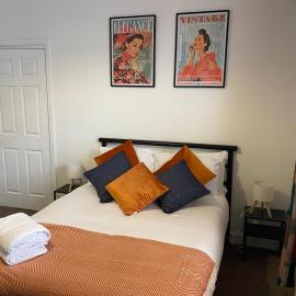 Caris - 2 Bedroom 4 Beds Ideal for Contractors, hotel in Gateshead