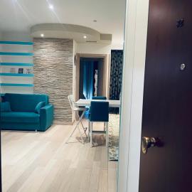 Airport Flower Home, hotel u gradu Marina Julia